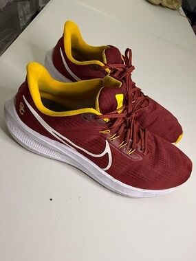Nike Zoom Pegasus 39 USC Official USC Trojans Issued Running Shoes Size 12.5